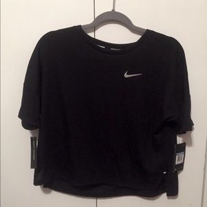 Nike Tailwind Women’s short sleeve running top
